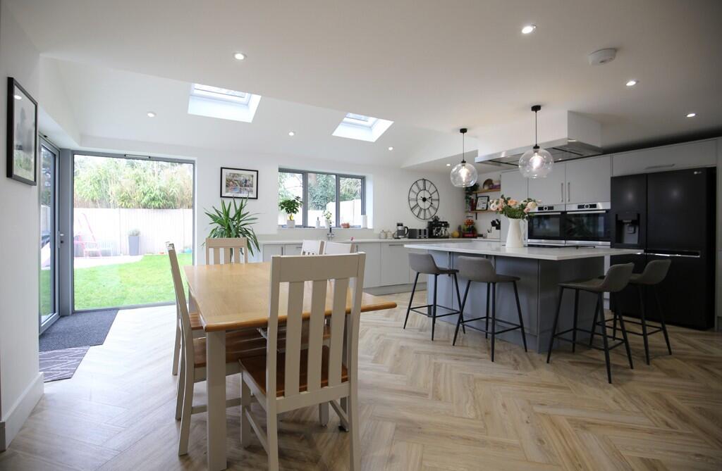 Kitchen/dining