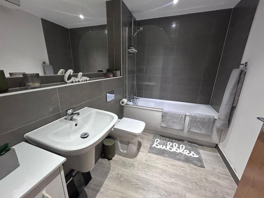 Bathroom.jpeg