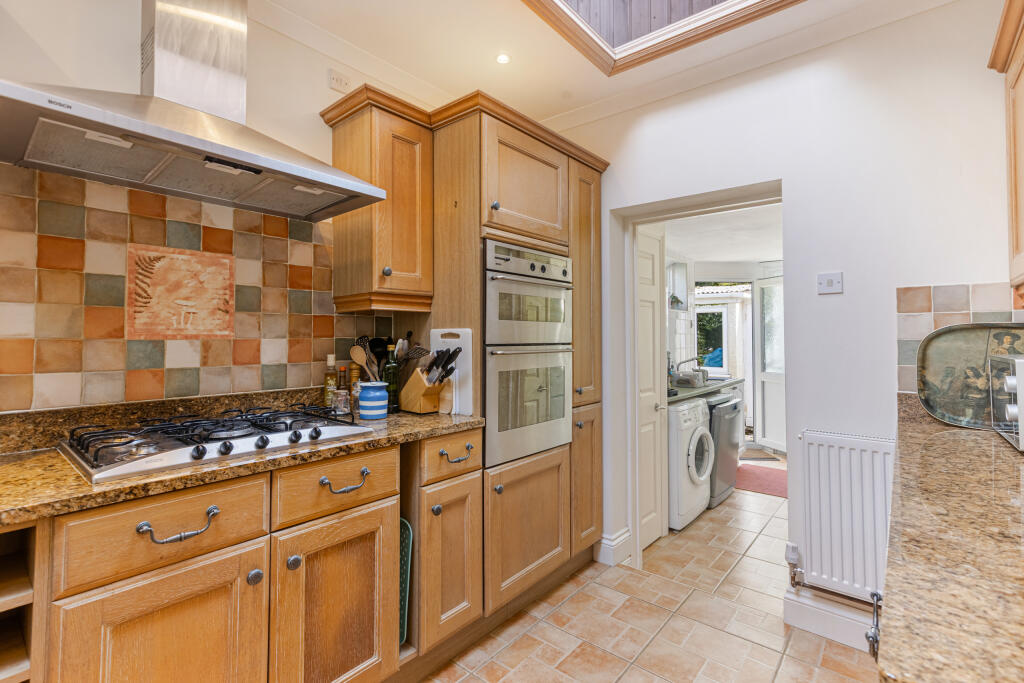 A28 - 5Gomorin, Newton Ferrers - 250929