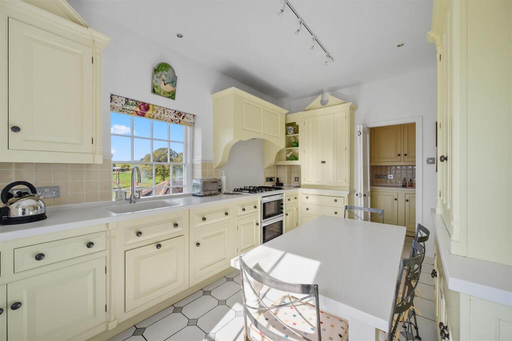 Saxton Mee  12a Sydnope Hall 0004.jpg