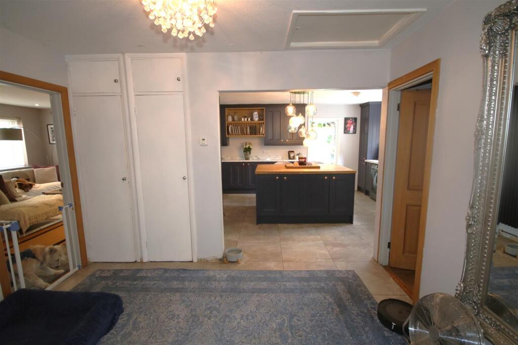 Inner Hall b.JPG