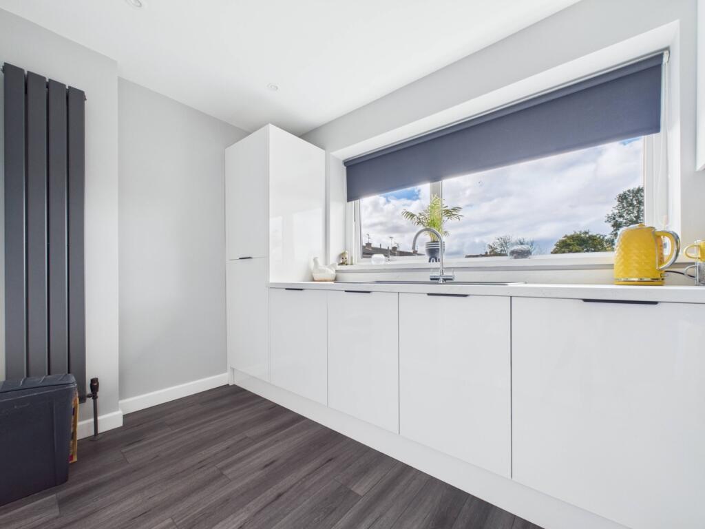 CAM02195G0-PR0089-STILL013