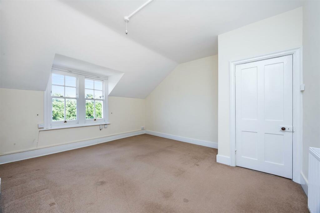 East Drive, 2-005.jpg