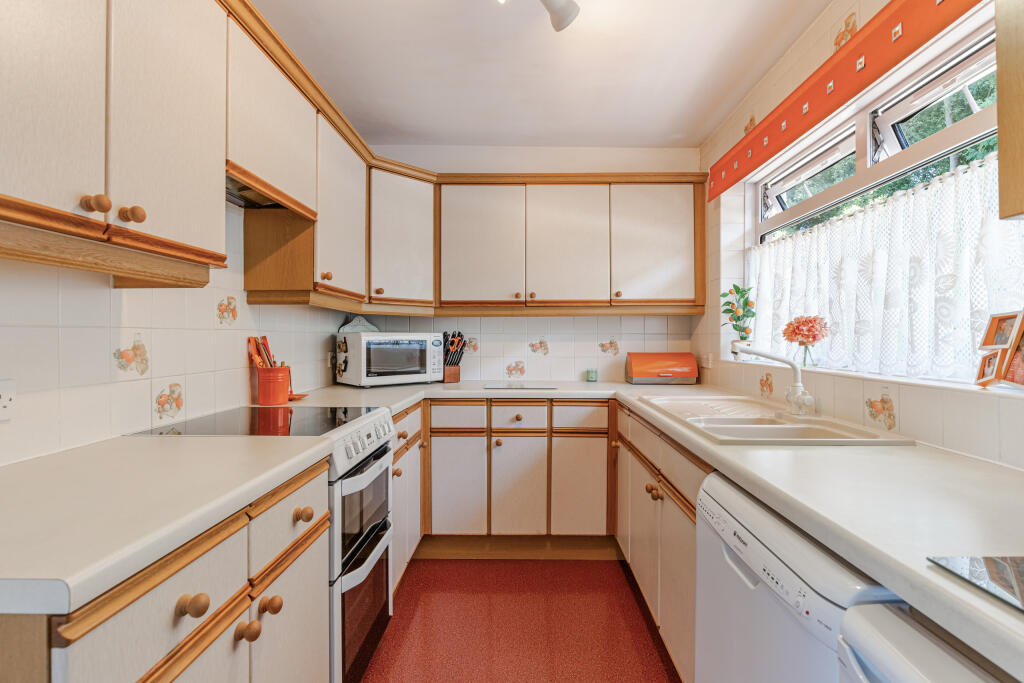 30 Kitchen Ebb Tide Higher Contour Road Kingswear 