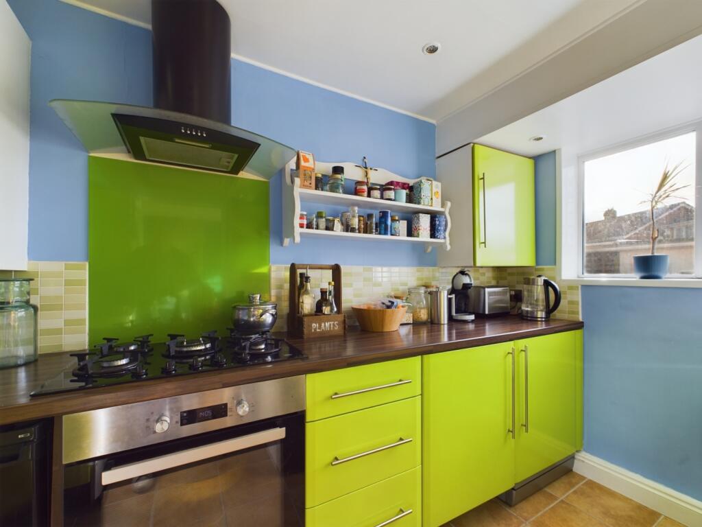 CAM02386G0-PR0113-STILL051