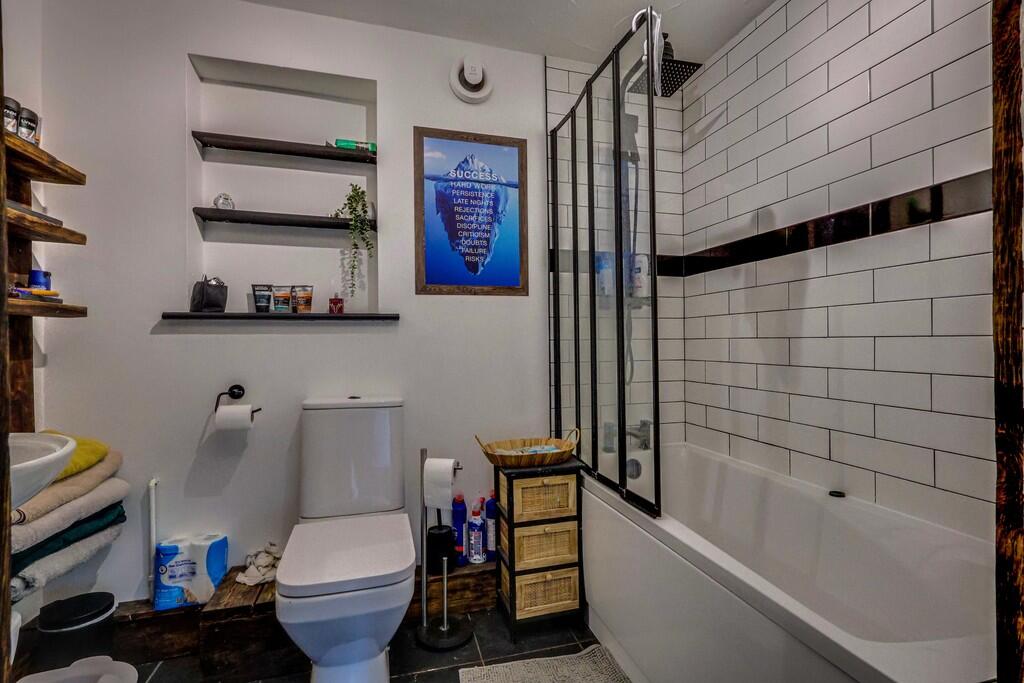 Oak View Cottage-...