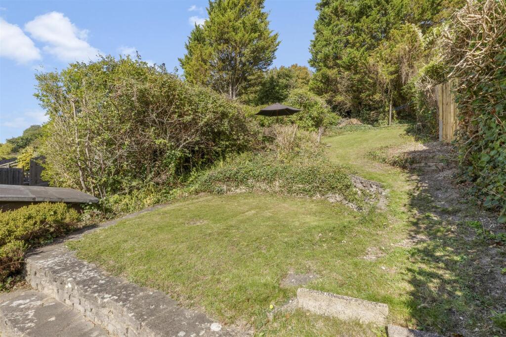 10 Merrydown, HP13 5NQ-11.jpg