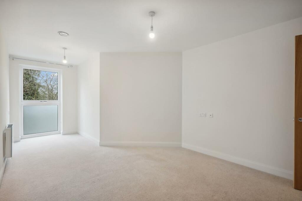 02-fc0c9fd5-4844-423d-8c41-8986d49ec22cIMGL6773-me