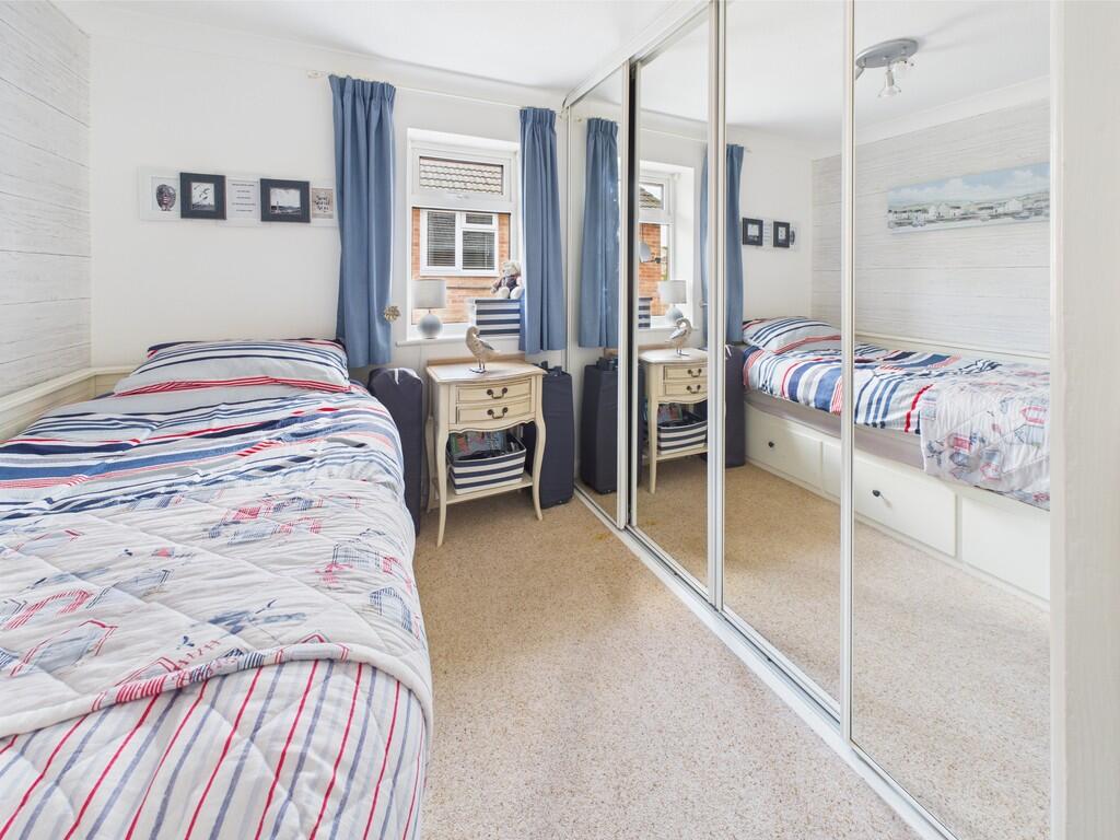 CAM05068G0-PR0028...