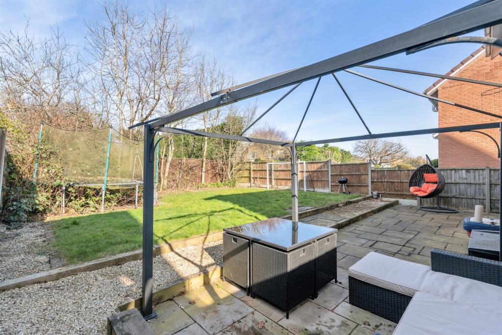 11 Hallcroft Way_14.jpg