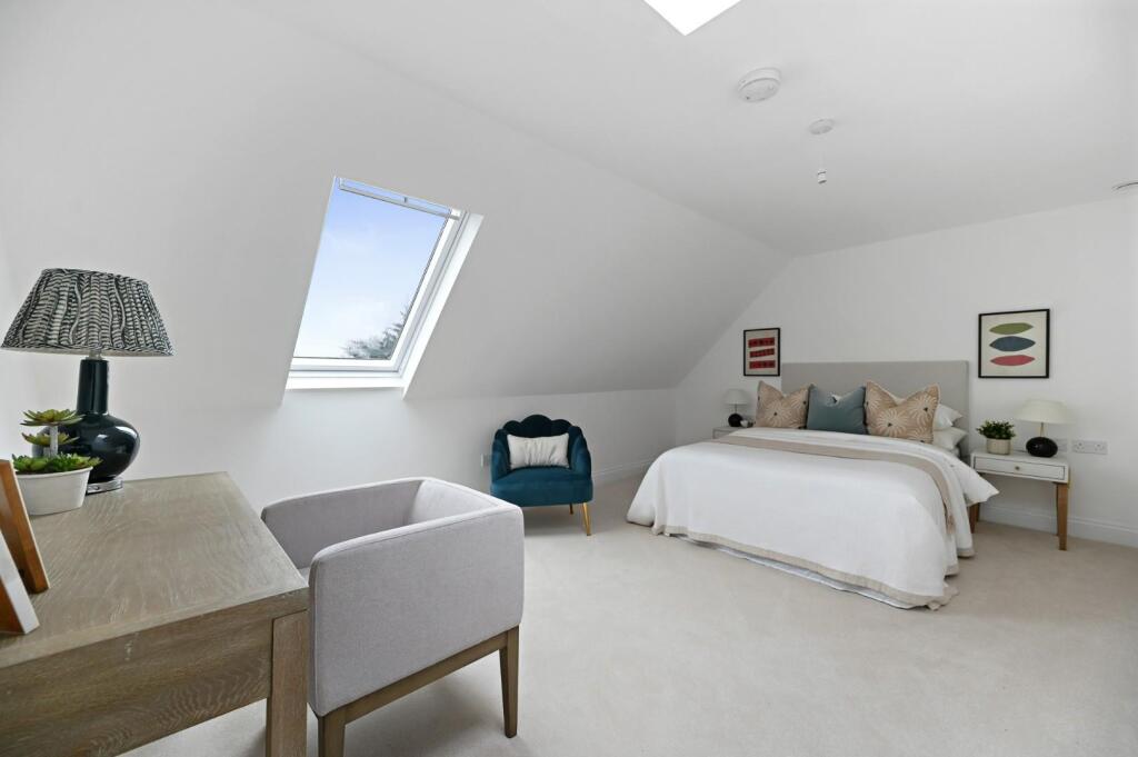 RCREA- SFF- 34 woodfield road- bedroom a1 (1).jpg