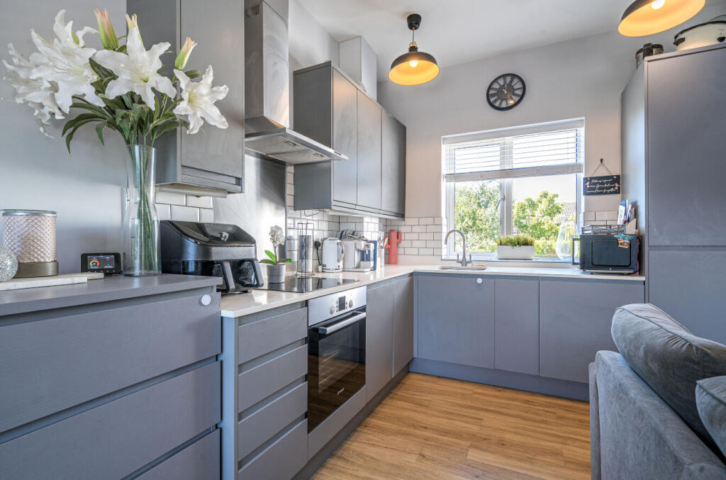 1323822-8-686fc27...