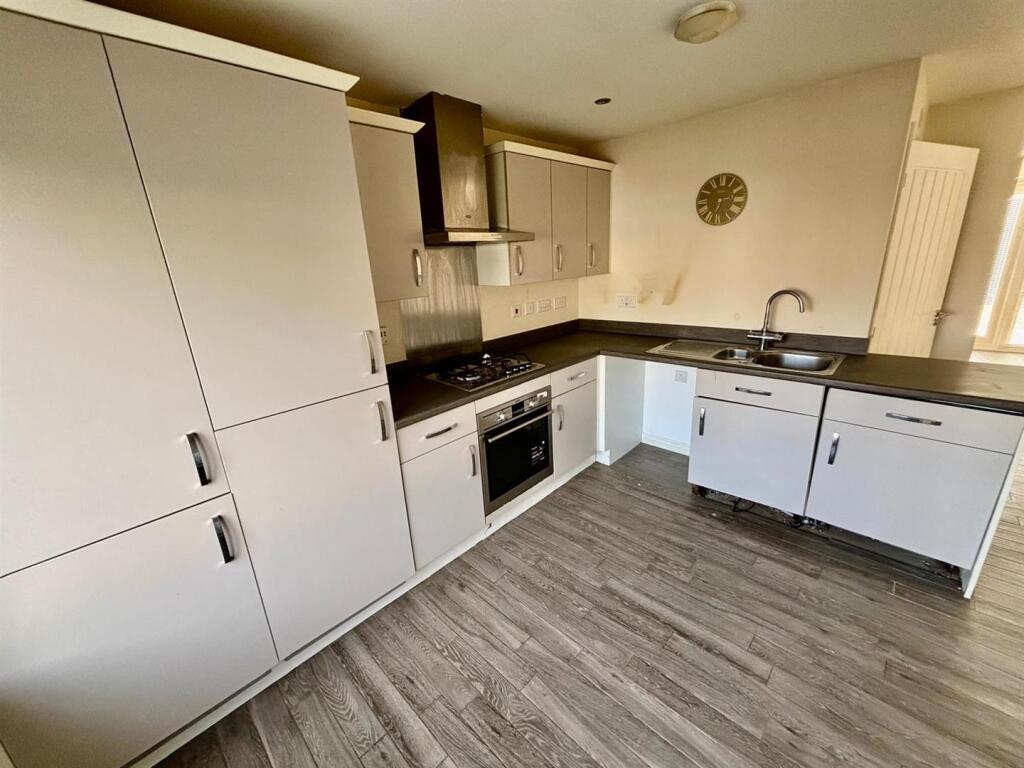 Fitted Kitchen: