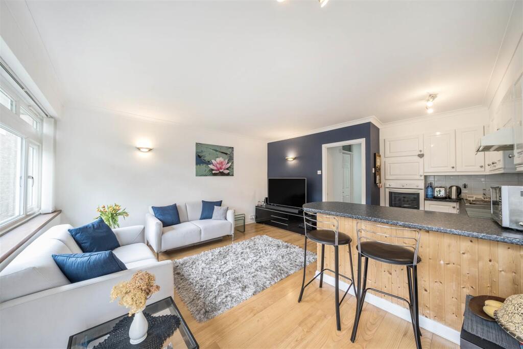 Reception Room/Open Plan Kitchen: