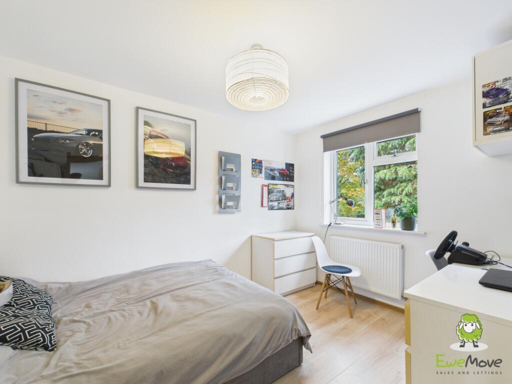 EweMove Estate Agents Basingstoke - Ajax Close - B