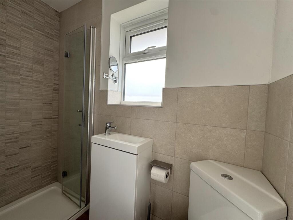 En-suite.JPEG