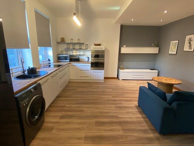 Lounge &amp; Kitchen
