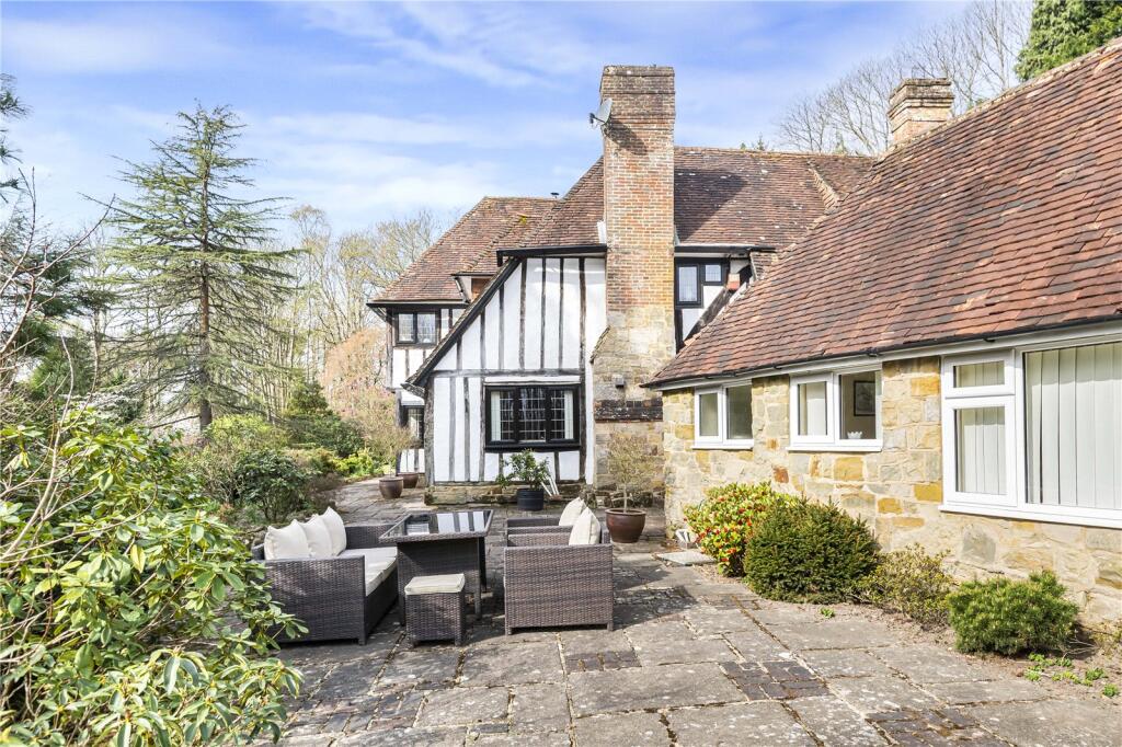Tudor Manor