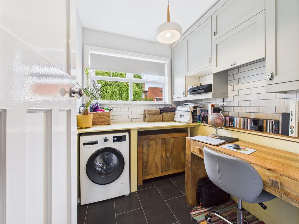 Utility Room/ Home Office