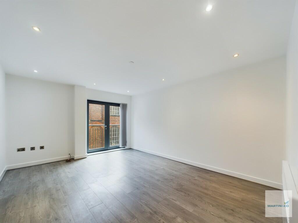 CAM03394G0-PR0126...