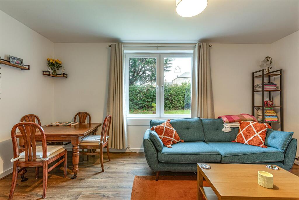 16 Eildon Crescent Newtown St Boswells 15.JPG