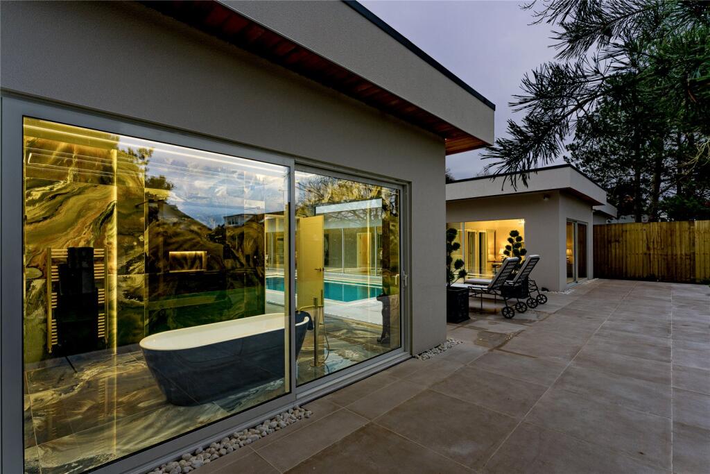 Rear External