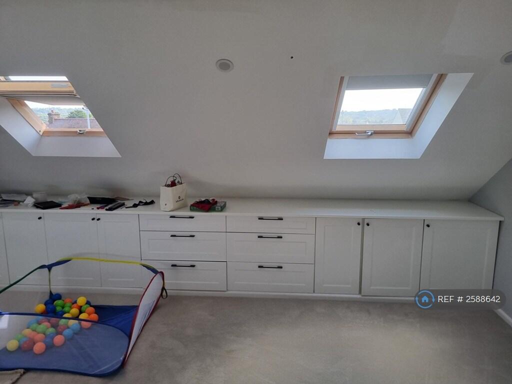Loft Floor Front Acing With Draws