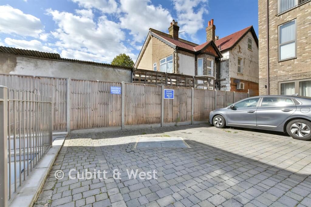 Driveway/Parking
