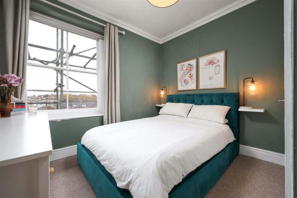 2FF 21 Southleigh Rd 4.JPG