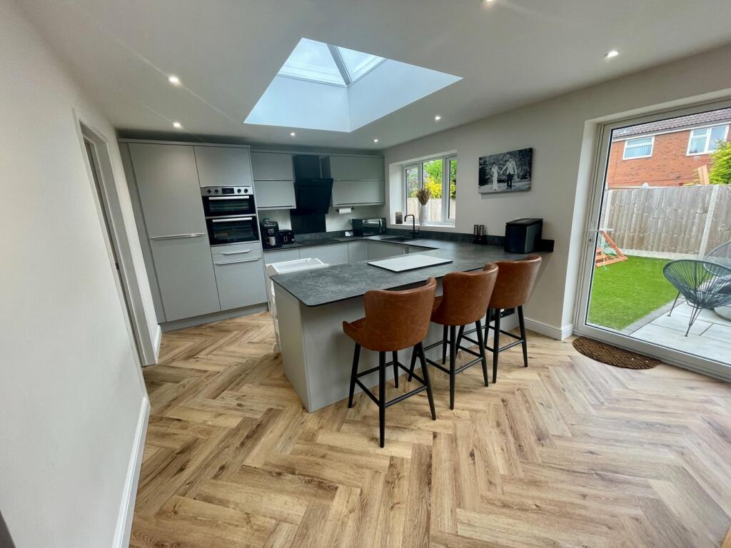 Kitchen/Dining Room
