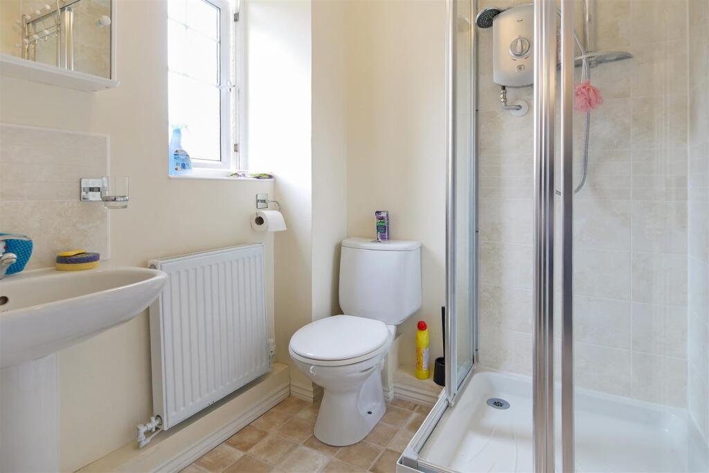 Shower En - Suite.jpg