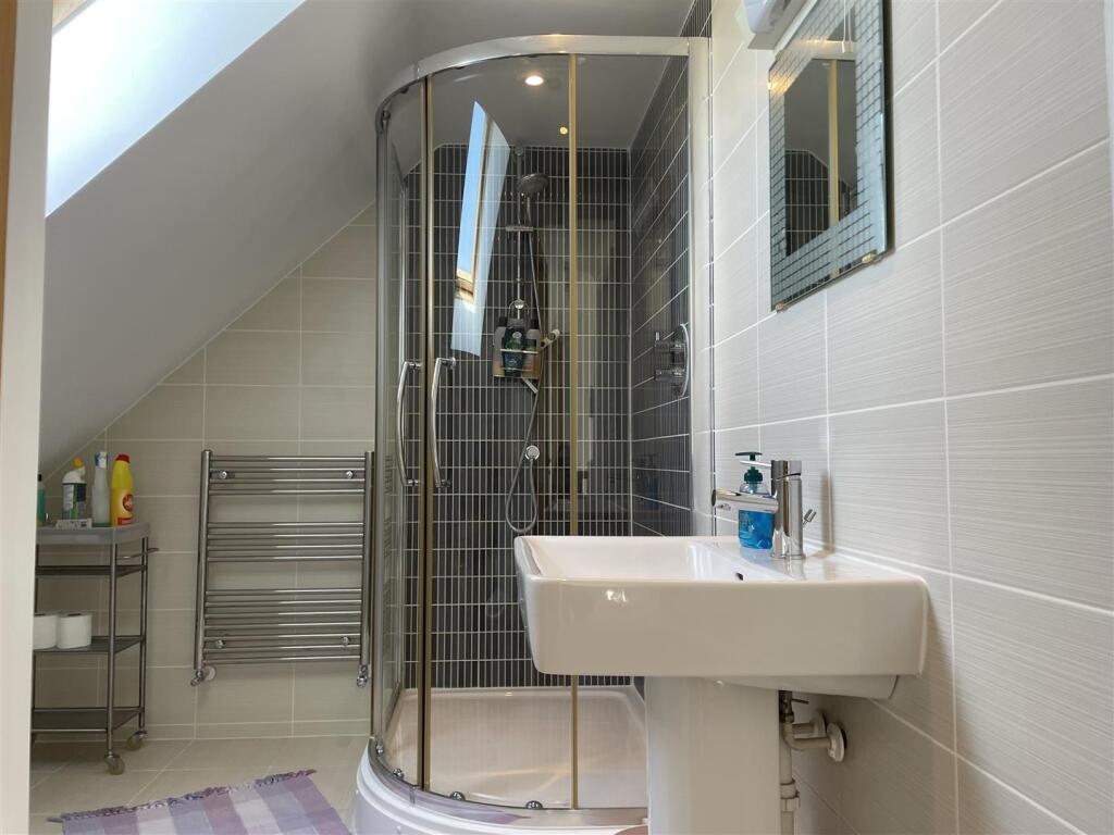 Shower room.jpeg