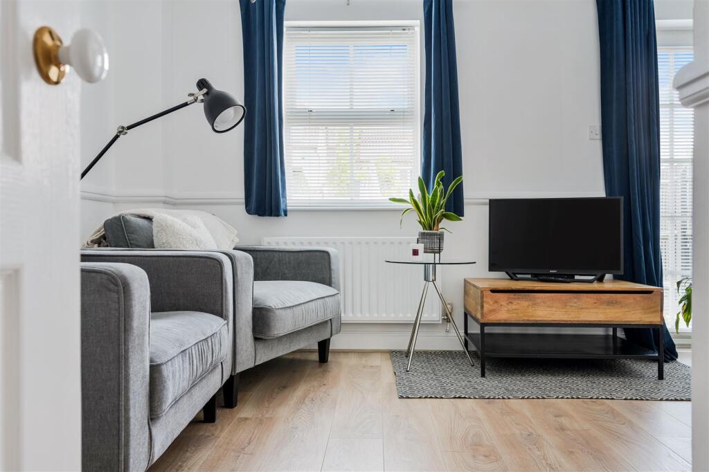 ST THERESA CLOSE (7).jpg