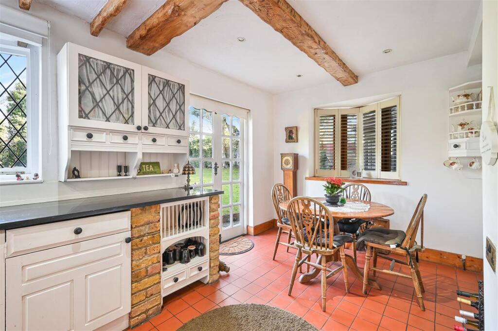 LONGDOWN LANE,  (19).jpg