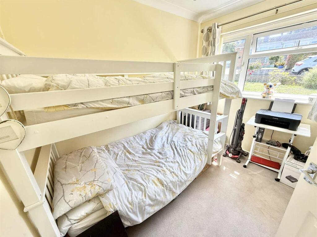 bedroom-3.jpg