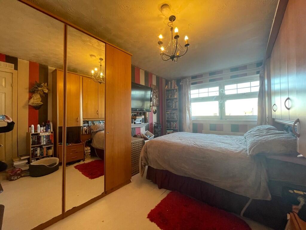 IMG-20250206-WA00...