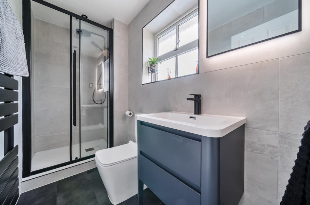 1303249-27-684170...