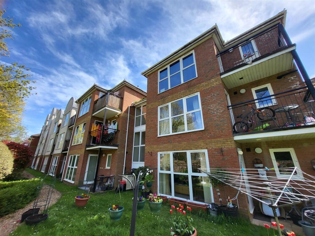 Rear Communal Gardens