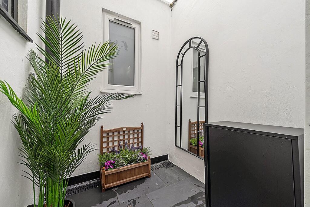 Courtyard.JPG