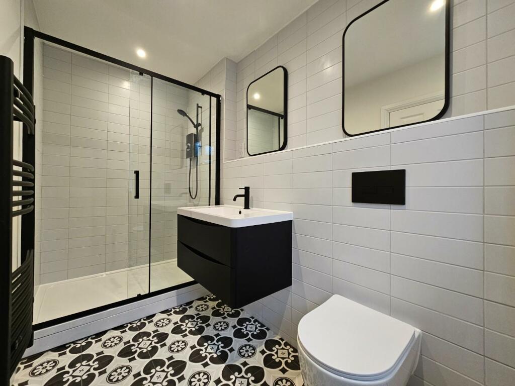 Bedroom 1 En-Suite