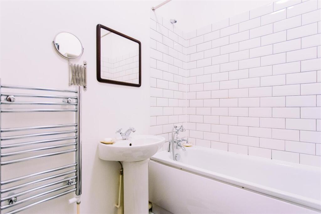 MB_crouch hill_finsbury park_davies davies_27.jpg