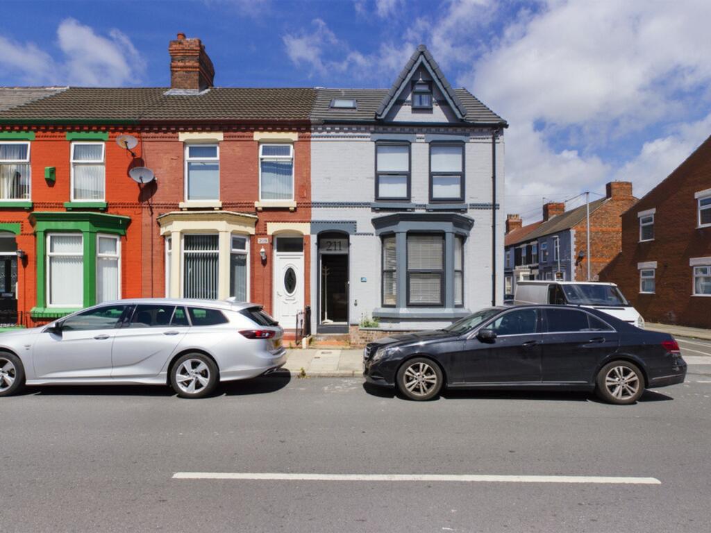 A bright and inviting exterior view of a well-m...