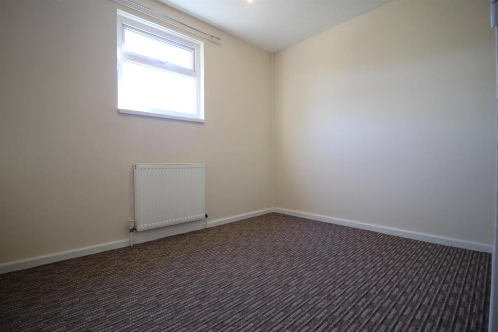 Bed3.JPG