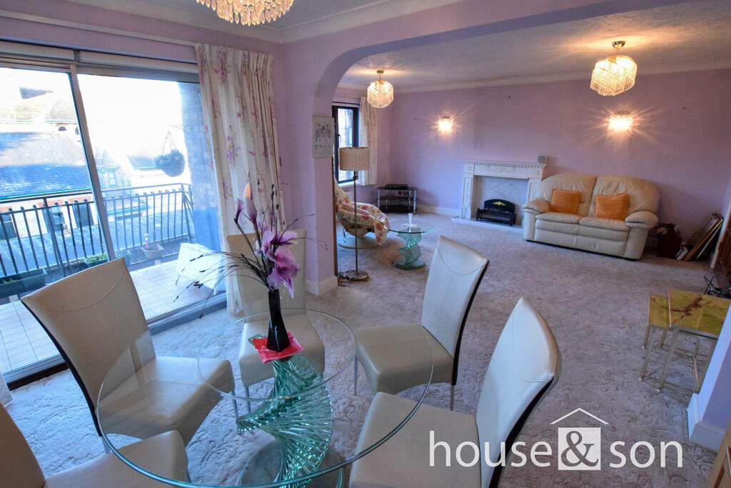 dining lounge