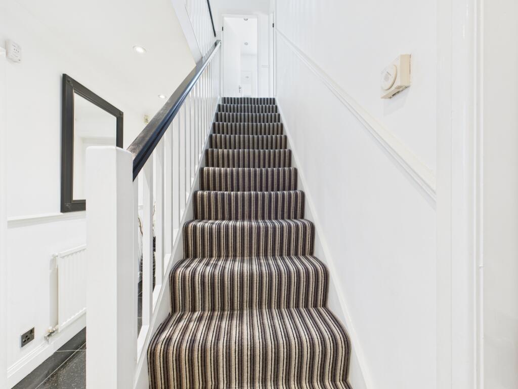 CAM03729G0-PR0056-STILL018