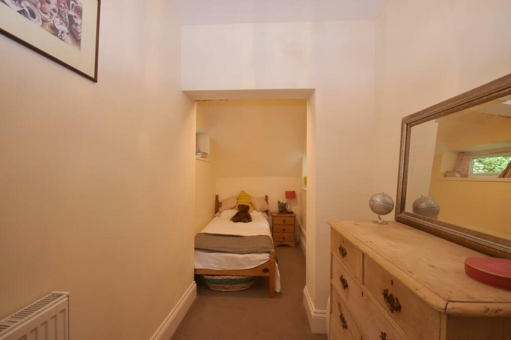 Bedroom  3.JPG