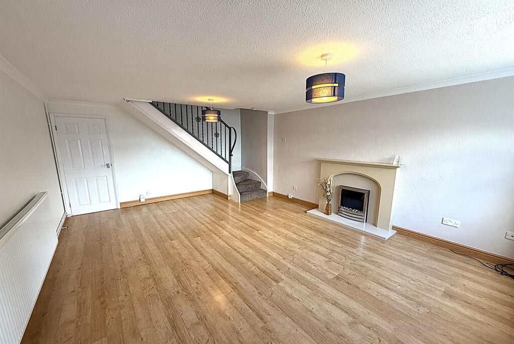Living room 3rd.jpg