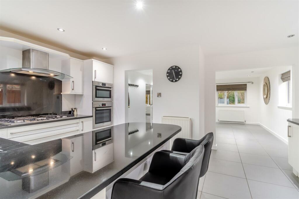 8579910-interior20.jpg