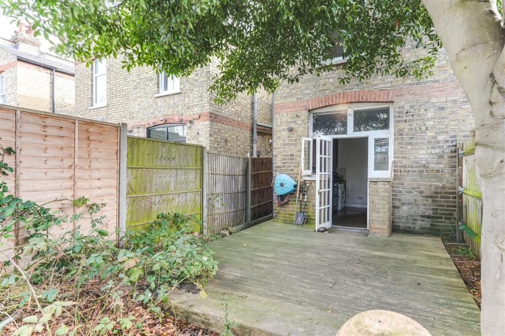 24 Cedar Road-10.jpg