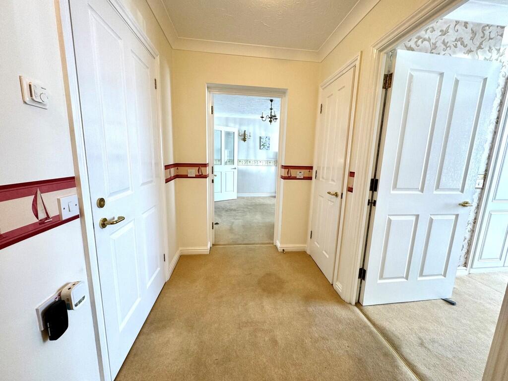 8 Alston Court ha...